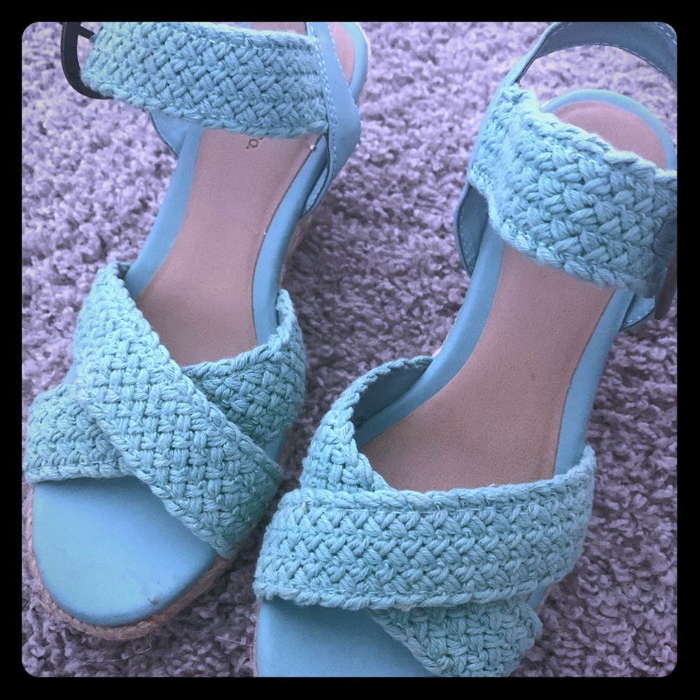 Bass wedge sandals